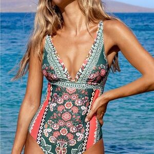 Cupshe Floral V-Neck Bikini - Green and Red